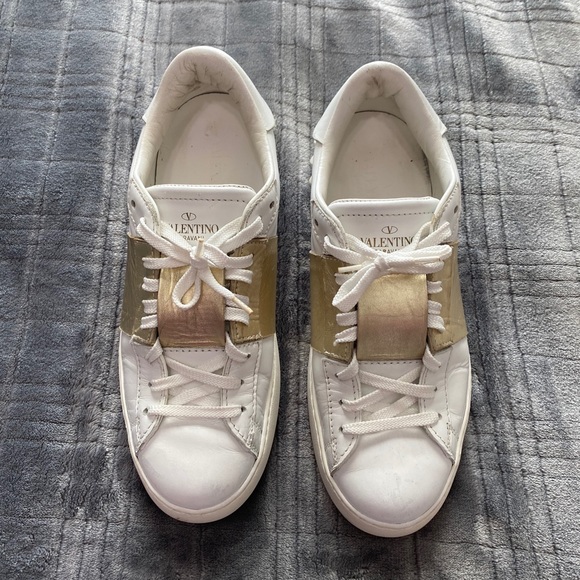 Valentino - Picture 4 of 12